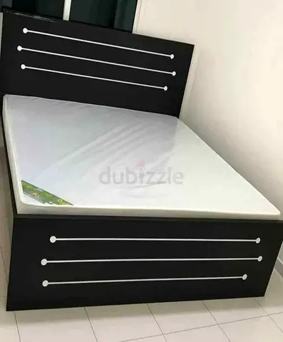 BRAND NEW FAIMLY WOOD BED QUEEN SIZE WITH MATTRESS