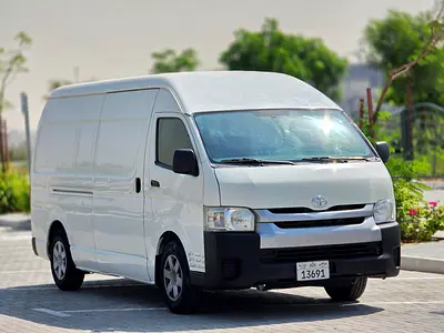 Toyota Hiace Highroof GLS | Model 2016 |  GCC Specs - Well Maintained