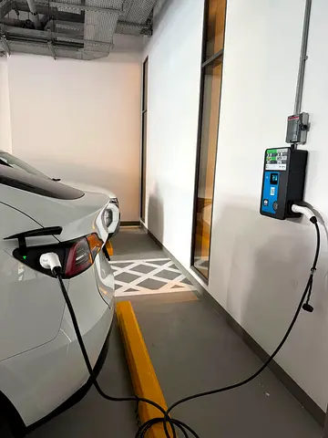 صورة مصغرة 8 لـ 2023 Tesla MODEL Y