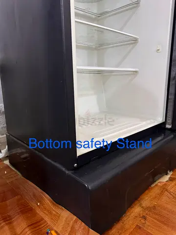 Used Upright Refrigerator / Display Cooler - Good Working Condition