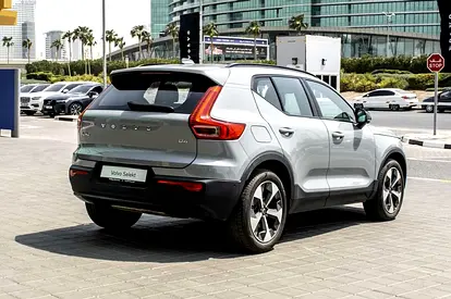 صورة 7 لـ 2024 Volvo XC40