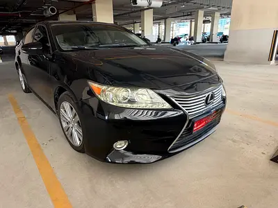 صورة 2 لـ 2015 Lexus ES-SERIES
