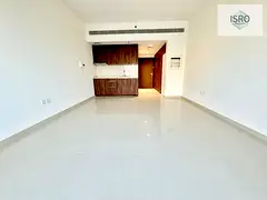 STUDIO||SPACIOUS||POOL GYM PARKING||