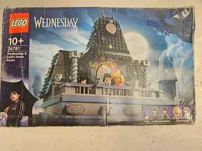 LEGO Wednesday 76781 – Wednesday & Enid’s Dorm Room | 750 Pieces | Brand New