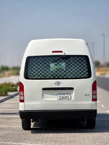 صورة 8 لـ 2016 Toyota HIACE