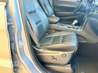 2020 JEEP GRAND CHEROKEE 照片 11