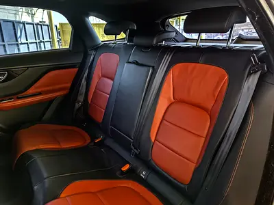 صورة مصغرة 12 لـ 2017 Jaguar F-PACE