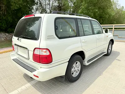 2004 Lexus LX-SERIES photo 4