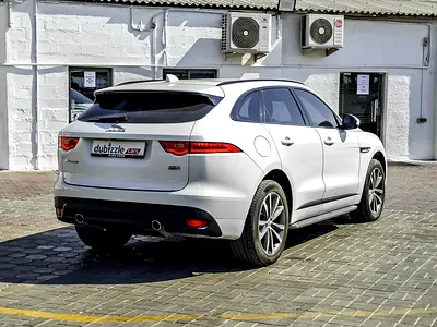 صورة 6 لـ 2017 Jaguar F-PACE