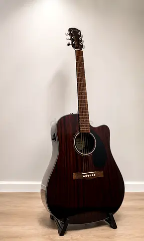 FENDER ACOUSTIC GUITAR