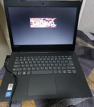 Lenovo laptop - good condition, working (14"/15")