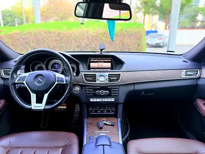 2015 Mercedes-BENZ E-CLASS photo 14