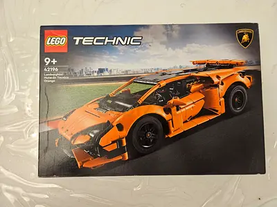 LEGO Technic Lamborghini Huracán Tecnica Orange 42196 | 806 Pieces | Brand New