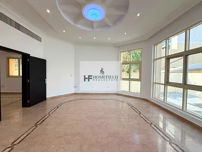 Modern spacious 1BHK | Closed kitchen | Covered Parking |Pvt back yard | Ready to move