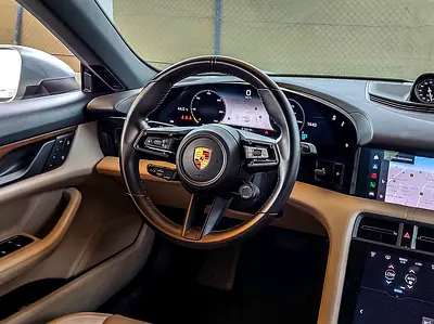 2022 Porsche TAYCAN 缩略图 10