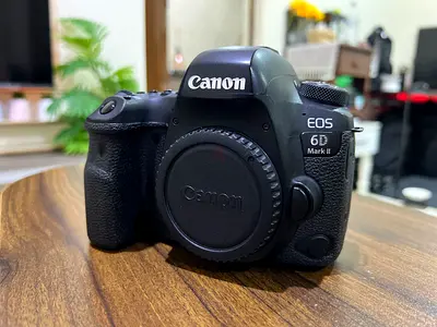 Canon 6D Mark II Body