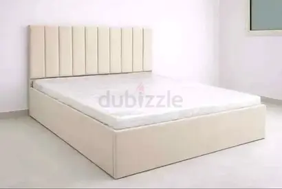 BRAND NEW BED WITH MATTRESS 150X190 CM