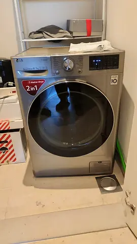 LG direct drive washer and dryer 10/7kg Big capacity