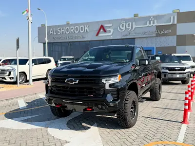 شيفروليه سلفرادو Z71 عليه كيت شاهين 2025