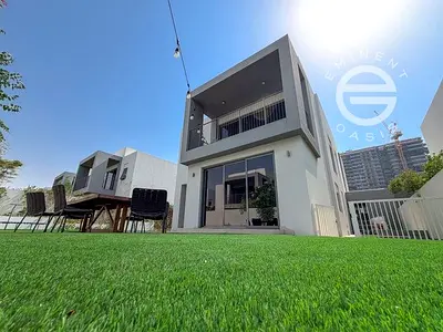 Landscaped | Ready To Move In | Large Plot |