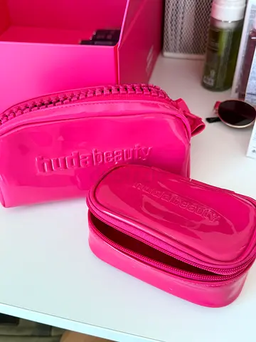2 HUDA BEAUTY MAKEUP POUCHES