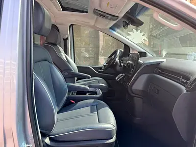 2023 Hyundai STARIA photo 13