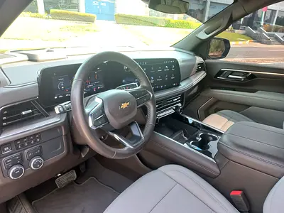 2025 Chevrolet SUBURBAN 照片 6
