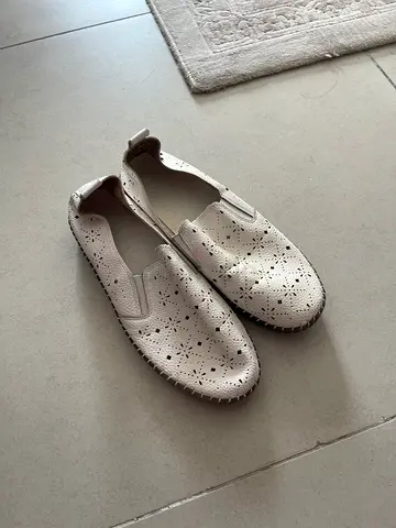 Shoe