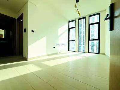 SMART HOME I VACANT I PRIME LOCATION