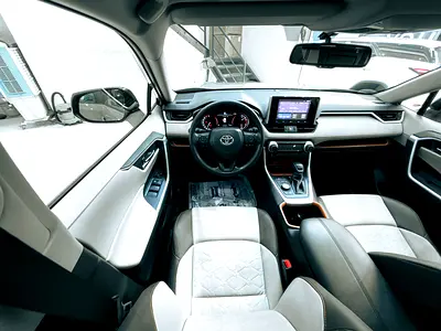 صورة 9 لـ 2025 Toyota RAV 4