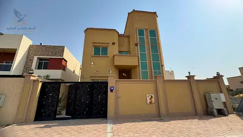فيلا 4 غرف للإيجار في الزاهية  عجمان