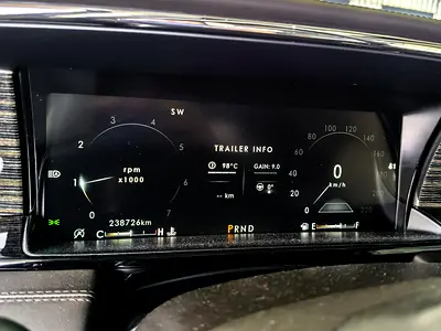 صورة 16 لـ 2019 Lincoln NAVIGATOR