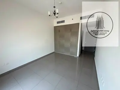 غرفة وصالة بالجرف 3 | شارع رئيسي | تكييف مركزي | 32 ألف