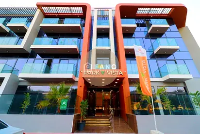 Low-Rise Building | Not Congested | Furnished