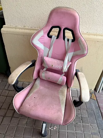 pink gaming chair