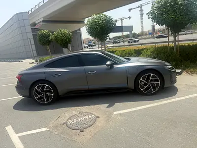 صورة 6 لـ 2022 AUDI E-TRON GT