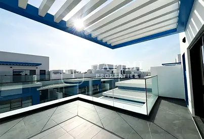 Stunning 5-Bedroom LTH | Santorini Architecture