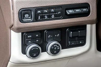صورة مصغرة 11 لـ 2021 GMC YUKON