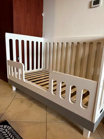 Baby crib