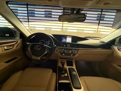صورة 10 لـ 2015 Lexus ES-SERIES