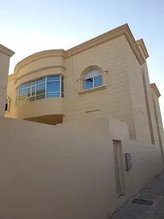 Male Executive Bachelor Bedspace Available in neat & clean Villa in Baniys East for Indian