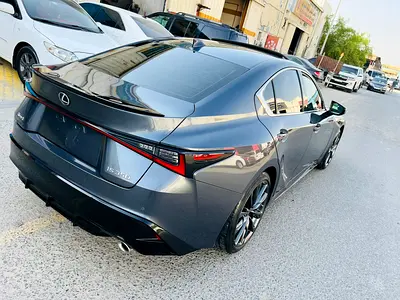 صورة 4 لـ 2021 Lexus IS-SERIES