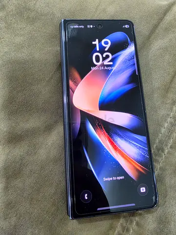 Samsung Galaxy Z Fold 4 (foldable) - best working condition
