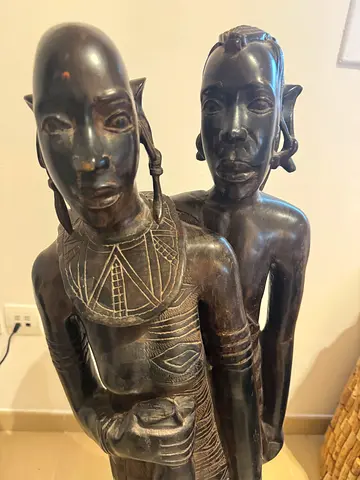 Original Ebony wood Statue (Kenya)