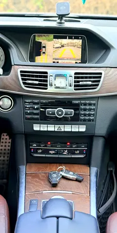 2015 Mercedes-BENZ E-CLASS photo 13