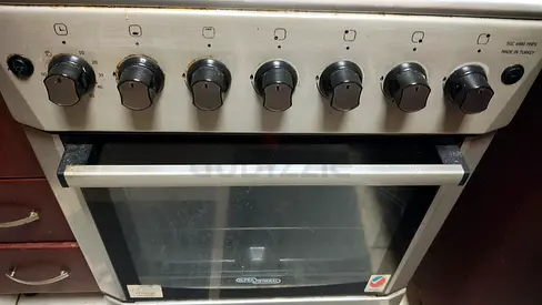 Used Super General Freestanding Gas Oven with 4 Burners - Good Working Condition