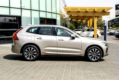 صورة 4 لـ 2023 Volvo XC60