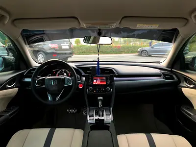 2018 Honda CIVIC — фото 9