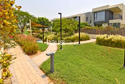 Greenbelt | Corner Plot | Near Pool | 2E
