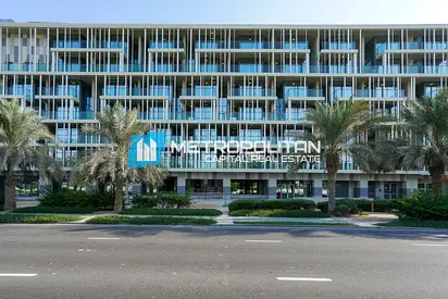 Fully Furnished | 1BR w/ Balcony | Canal View